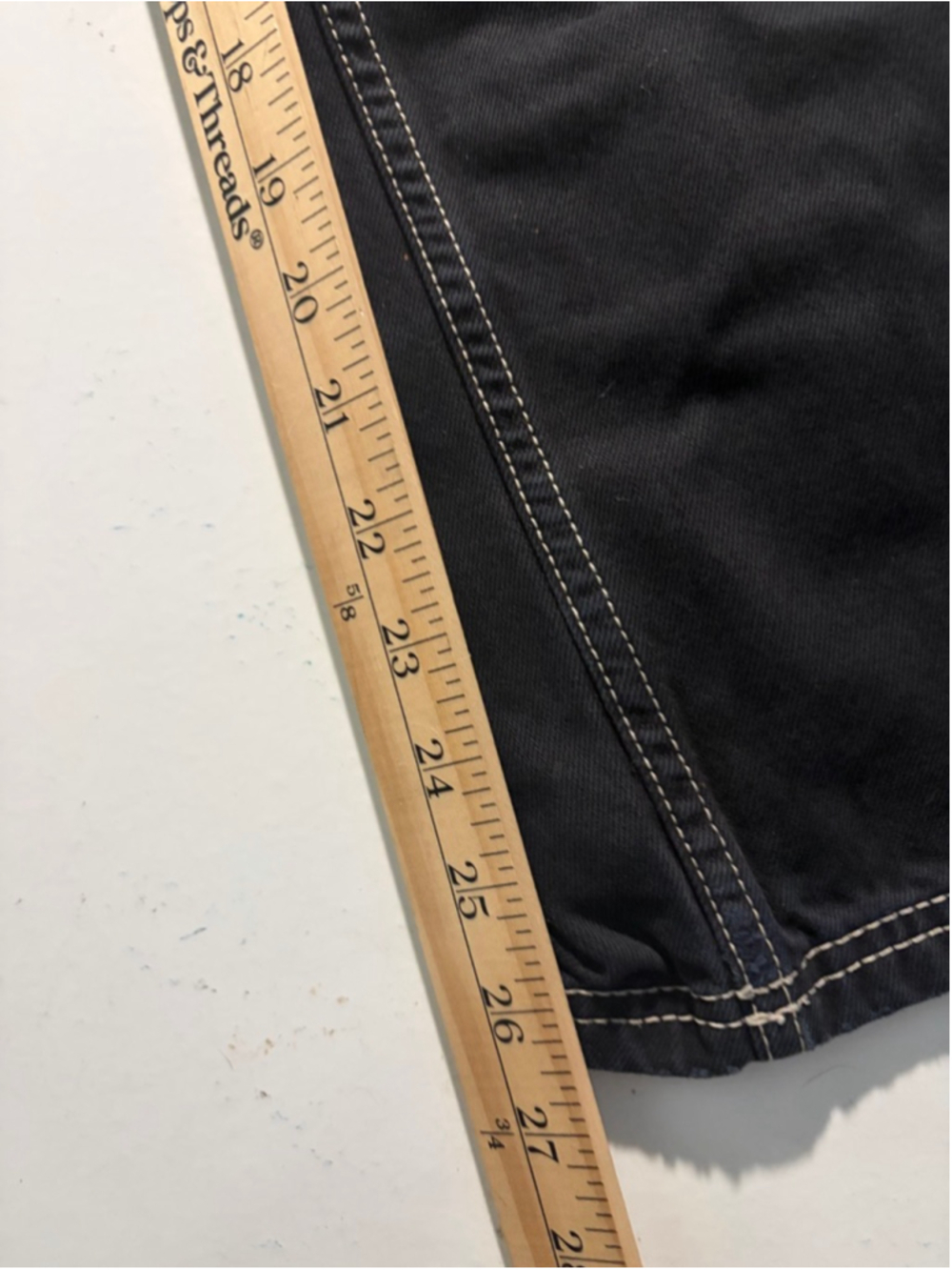 Women's BDG Urban Outfitters Black Cargo Pants with White Stitching Size 25
207 - Picture 4 of 9